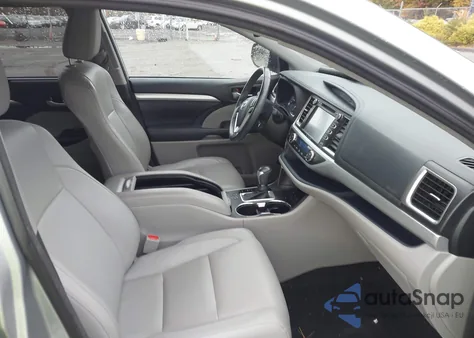 2018 Toyota Highlander Xle из США, поврежденный, VIN 5TDJZRFH7JS875425